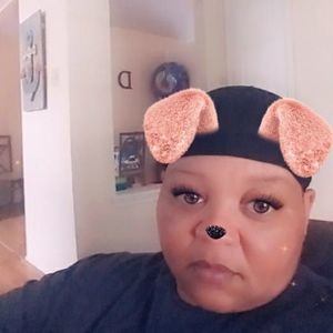 Meet your Posher, Edna